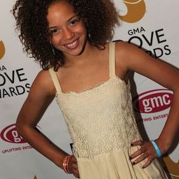 艾莉卡·格拉克 飾演 Trinity