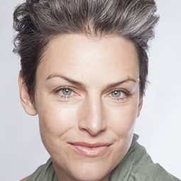 Sarah Lieving - 馬的故事演員 飾演Misty