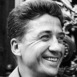 亞倫·雷奈 - 去年在馬倫巴導演