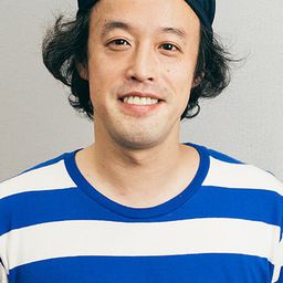 谷井 一郎 飾演 Toshiya Kawakami