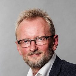 Andrzej Mastalerz - 農民演員 飾演Kuba Socha