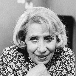 Agnes Kraus - 我有我的天堂演員 飾演Frau Meternagel