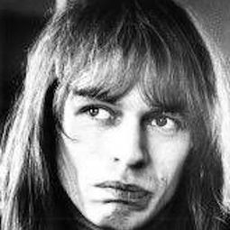 Steve Howe 飾演 Self