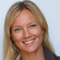 Frida Palsson - 記憶偵探演員 飾演Anna Washington