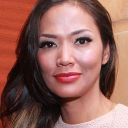 Shanty 飾演 Sumarni