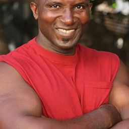 C.C. Taylor 飾演 Gunz