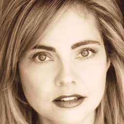 Karen M. Waldron 飾演 Tara Boumdeay