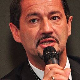 Xaiver Justo 飾演 Self - Whistle Blower / Former Director of Perosaudi, London