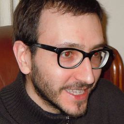 Astutillo Smeriglia - 隔牆有耳編劇