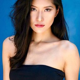 加藤葉月 飾演 Tomoe