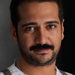 阿尼爾·切利克 飾演 Cem