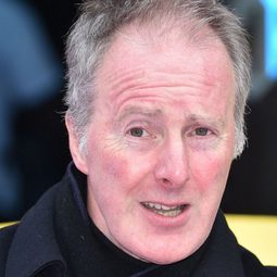 約翰·史派克斯 飾演 The Farmer / Bitzer (voice)