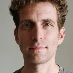 Edward Sonnenblick 飾演 Magazine Editor