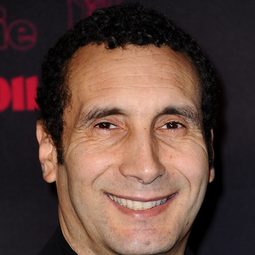 Zinedine Soualem 飾演 M. Boubaker