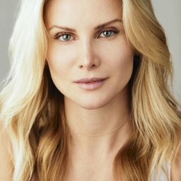 Larisa Polonsky 飾演 Collette