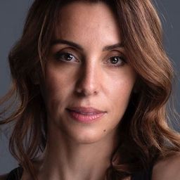 Nádia Santos - 圍牆下的戀人演員 飾演Virginia Caldeira