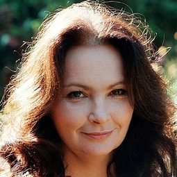 安娜·黛娜 飾演 Maria Sawicka