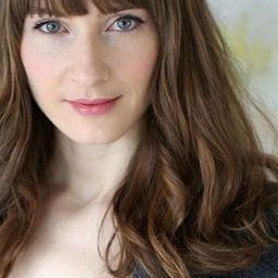 Carly Bentall - 壞種演員 飾演David's wife