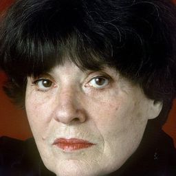 Marie Cardinal 飾演 