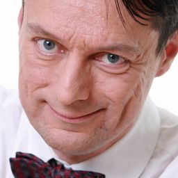 Meikel Engelmann - 富貴逼東人演員 飾演Salesman