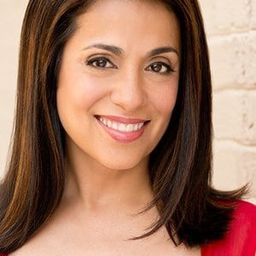 Desiree Marie Velez 飾演 Angelica