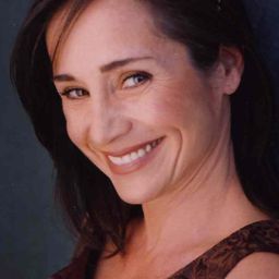 Stevie Vallance 飾演 Troll (voice)