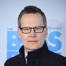 麥可·麥庫勒斯 - 寶貝老闆編劇