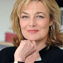 Patricia Barzyk 飾演 La voisine