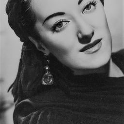 Marika Rivera 飾演 (voice)