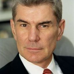 David Purdham 飾演 Scott Mason