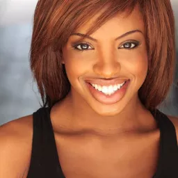 Chelsea Traille 飾演 Coco