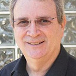 David Gerrold 飾演 James McCarthy