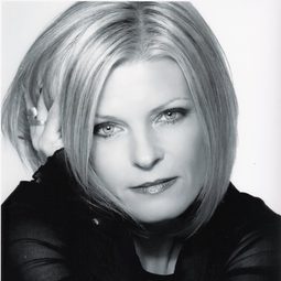 Jan Graveson 飾演 Rachel McClane