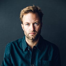 Bastian Beyer - 雪地勇者演員 飾演Oswald Bartel