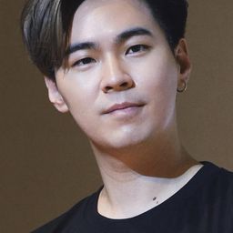 普拉達奈·奈特普拉瑟庫 飾演 Thames