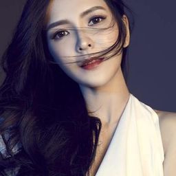 鐘曉玉 飾演 Shirley