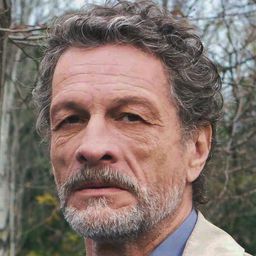 丹尼爾·法內哥 飾演 Martin