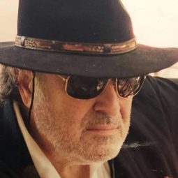 李察·薩拉芬 - 笨賊妙探演員 飾演Uncle Lou