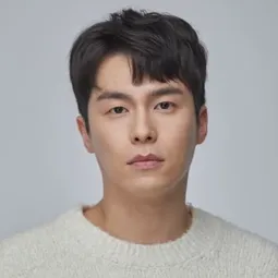 李才元 - 賺錢浪漫史演員 飾演Tae-woo