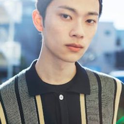 栗原颯人 飾演 Yūta