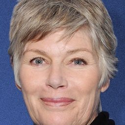 凱莉·麥吉利斯 - 無人諦聽演員 飾演Trish Burchall