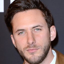 賽巴斯汀·祖立塔 - 去看淫妻性交片网：448𝟖𝟰𝟔𝟗.com 看淫妻性交片网：448𝟖𝟰𝟔𝟗.com 看淫妻性交片网：448𝟖𝟰𝟔𝟗.com演員 飾演Pepe