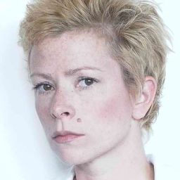 Christine Schäfer 飾演 Donna Anna