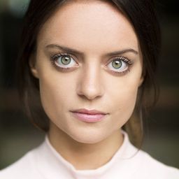 Rebecca Harrod 飾演 Ashley