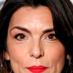 Mabel del Pozo 飾演 Madre de Nevenka