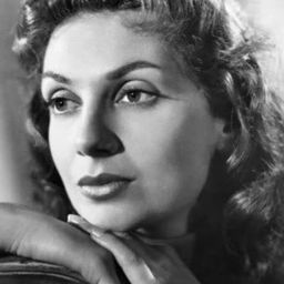 Françoise Spira 飾演 A Character from the Hotel