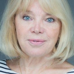 Pepa Sarsa - Coarse Salt演員 飾演Enfermera