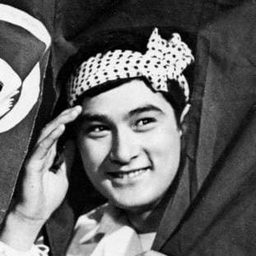 山下洵一郎 飾演 