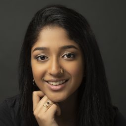 麥崔伊·拉曼克莉希南 飾演 Priya (voice)