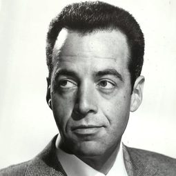 傑拉德·摩爾 - 歡迎光臨迪士尼片廠演員 飾演Studio Guard / Narrator (segment 